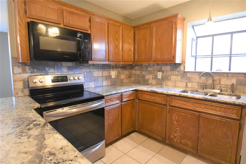 4009 2 Fatta Drive, Dickinson, Texas 77539, 3 Bedrooms Bedrooms, 6 Rooms Rooms,2 BathroomsBathrooms,Single-family,For Sale,Fatta,85421220