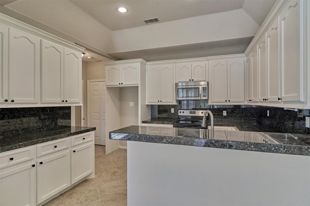13207 2 Salem Circle, Montgomery, Texas 77356, 3 Bedrooms Bedrooms, 6 Rooms Rooms,2 BathroomsBathrooms,Single-family,For Sale,Salem,81431381