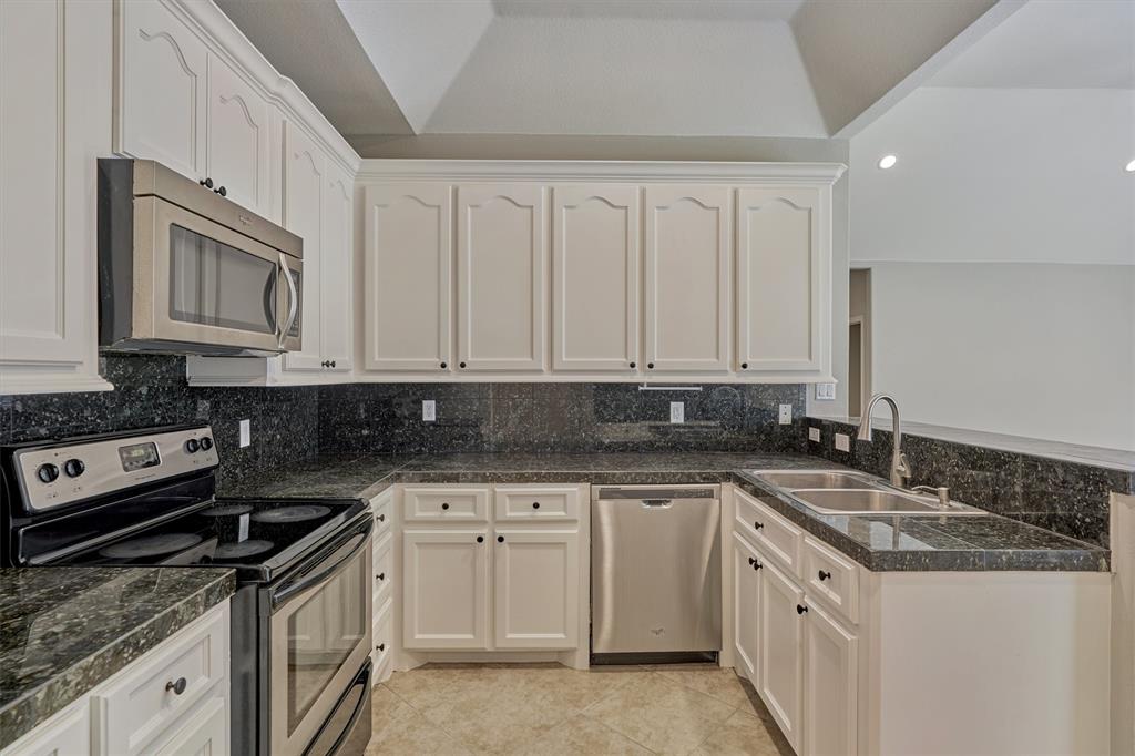 13207 2 Salem Circle, Montgomery, Texas 77356, 3 Bedrooms Bedrooms, 6 Rooms Rooms,2 BathroomsBathrooms,Single-family,For Sale,Salem,81431381