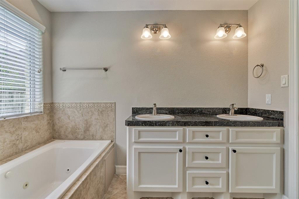 13207 2 Salem Circle, Montgomery, Texas 77356, 3 Bedrooms Bedrooms, 6 Rooms Rooms,2 BathroomsBathrooms,Single-family,For Sale,Salem,81431381