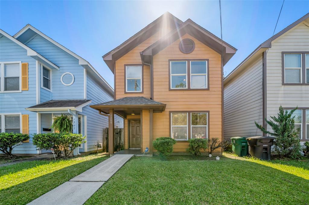 1209 2 Ruthven Street, Houston, Texas 77019, 2 Bedrooms Bedrooms, 2 Rooms Rooms,2 BathroomsBathrooms,Single-family,For Sale,Ruthven,80318102