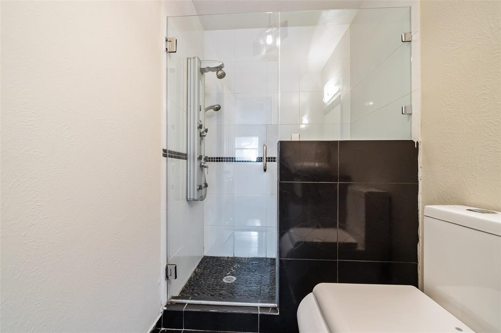 1209 2 Ruthven Street, Houston, Texas 77019, 2 Bedrooms Bedrooms, 2 Rooms Rooms,2 BathroomsBathrooms,Single-family,For Sale,Ruthven,80318102