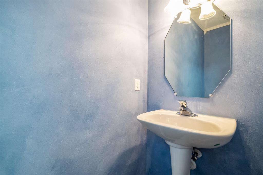 1209 2 Ruthven Street, Houston, Texas 77019, 2 Bedrooms Bedrooms, 2 Rooms Rooms,2 BathroomsBathrooms,Single-family,For Sale,Ruthven,80318102