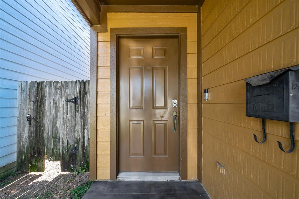 1209 2 Ruthven Street, Houston, Texas 77019, 2 Bedrooms Bedrooms, 2 Rooms Rooms,2 BathroomsBathrooms,Single-family,For Sale,Ruthven,80318102