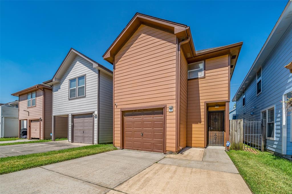 1209 2 Ruthven Street, Houston, Texas 77019, 2 Bedrooms Bedrooms, 2 Rooms Rooms,2 BathroomsBathrooms,Single-family,For Sale,Ruthven,80318102