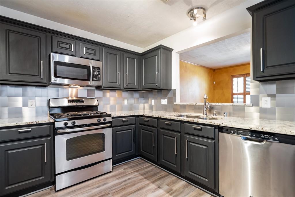 1209 2 Ruthven Street, Houston, Texas 77019, 2 Bedrooms Bedrooms, 2 Rooms Rooms,2 BathroomsBathrooms,Single-family,For Sale,Ruthven,80318102