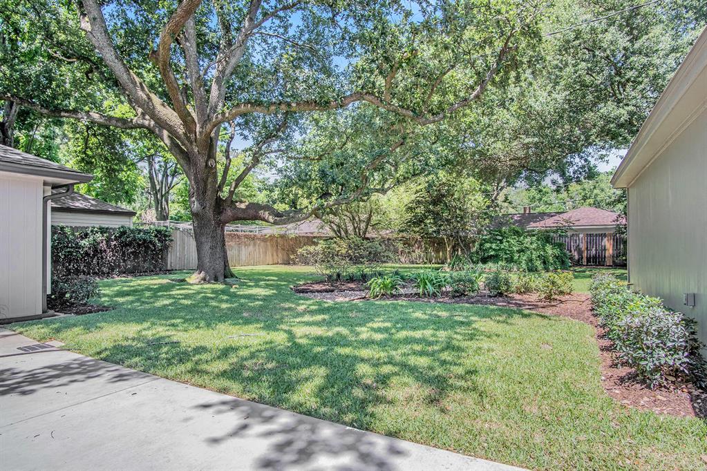 2019 1 Eaglerock Drive, Houston, Texas 77080, 4 Bedrooms Bedrooms, 8 Rooms Rooms,2 BathroomsBathrooms,Single-family,For Sale,Eaglerock,28751366