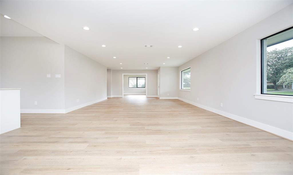 1810 1 Foxwood Road, Houston, Texas 77008, 3 Bedrooms Bedrooms, 8 Rooms Rooms,2 BathroomsBathrooms,Single-family,For Sale,Foxwood,75284733