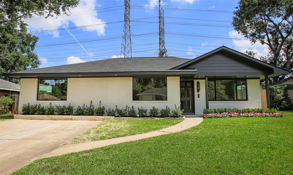 1810 1 Foxwood Road, Houston, Texas 77008, 3 Bedrooms Bedrooms, 8 Rooms Rooms,2 BathroomsBathrooms,Single-family,For Sale,Foxwood,75284733