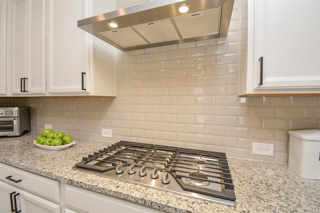23811 2 Northwood Terrace Lane, Katy, Texas 77493, 5 Bedrooms Bedrooms, 9 Rooms Rooms,3 BathroomsBathrooms,Single-family,For Sale,Northwood Terrace,79662109