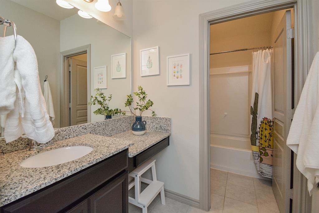 23811 2 Northwood Terrace Lane, Katy, Texas 77493, 5 Bedrooms Bedrooms, 9 Rooms Rooms,3 BathroomsBathrooms,Single-family,For Sale,Northwood Terrace,79662109