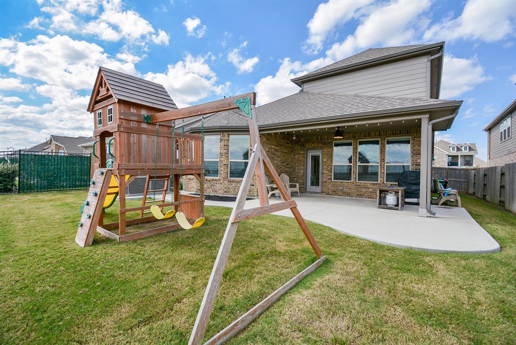 23811 2 Northwood Terrace Lane, Katy, Texas 77493, 5 Bedrooms Bedrooms, 9 Rooms Rooms,3 BathroomsBathrooms,Single-family,For Sale,Northwood Terrace,79662109
