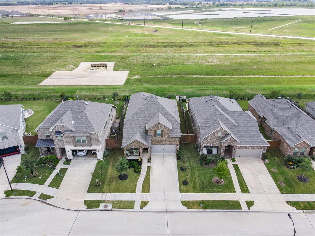 23811 2 Northwood Terrace Lane, Katy, Texas 77493, 5 Bedrooms Bedrooms, 9 Rooms Rooms,3 BathroomsBathrooms,Single-family,For Sale,Northwood Terrace,79662109