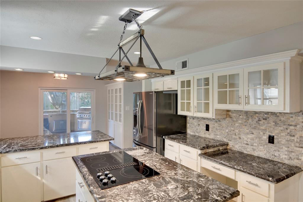 12155 2 Piping Rock Drive, Houston, Texas 77077, 4 Bedrooms Bedrooms, 16 Rooms Rooms,3 BathroomsBathrooms,Single-family,For Sale,Piping Rock,55980718