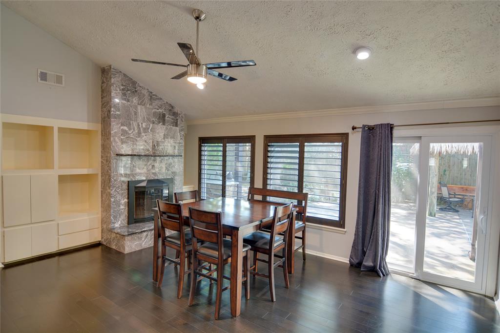 12155 2 Piping Rock Drive, Houston, Texas 77077, 4 Bedrooms Bedrooms, 16 Rooms Rooms,3 BathroomsBathrooms,Single-family,For Sale,Piping Rock,55980718