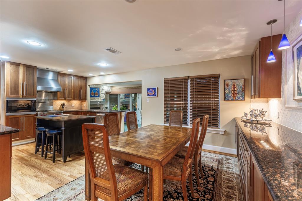 3115 2 Conway Street, Houston, Texas 77025, 5 Bedrooms Bedrooms, 17 Rooms Rooms,3 BathroomsBathrooms,Single-family,For Sale,Conway,59204090