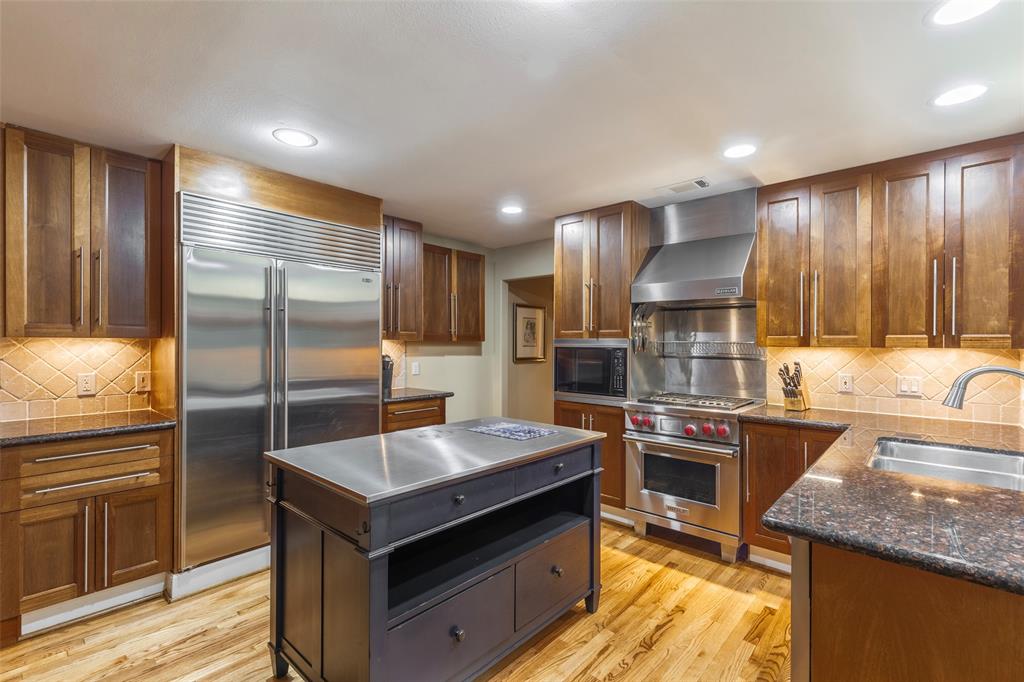 3115 2 Conway Street, Houston, Texas 77025, 5 Bedrooms Bedrooms, 17 Rooms Rooms,3 BathroomsBathrooms,Single-family,For Sale,Conway,59204090