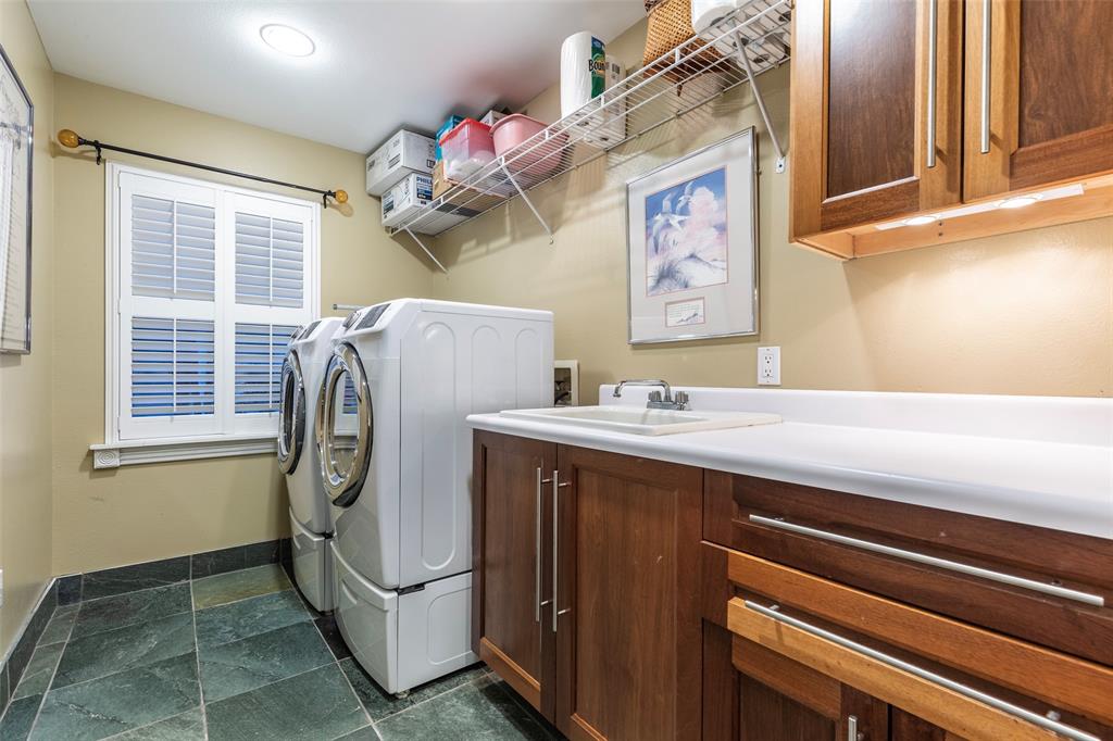 3115 2 Conway Street, Houston, Texas 77025, 5 Bedrooms Bedrooms, 17 Rooms Rooms,3 BathroomsBathrooms,Single-family,For Sale,Conway,59204090