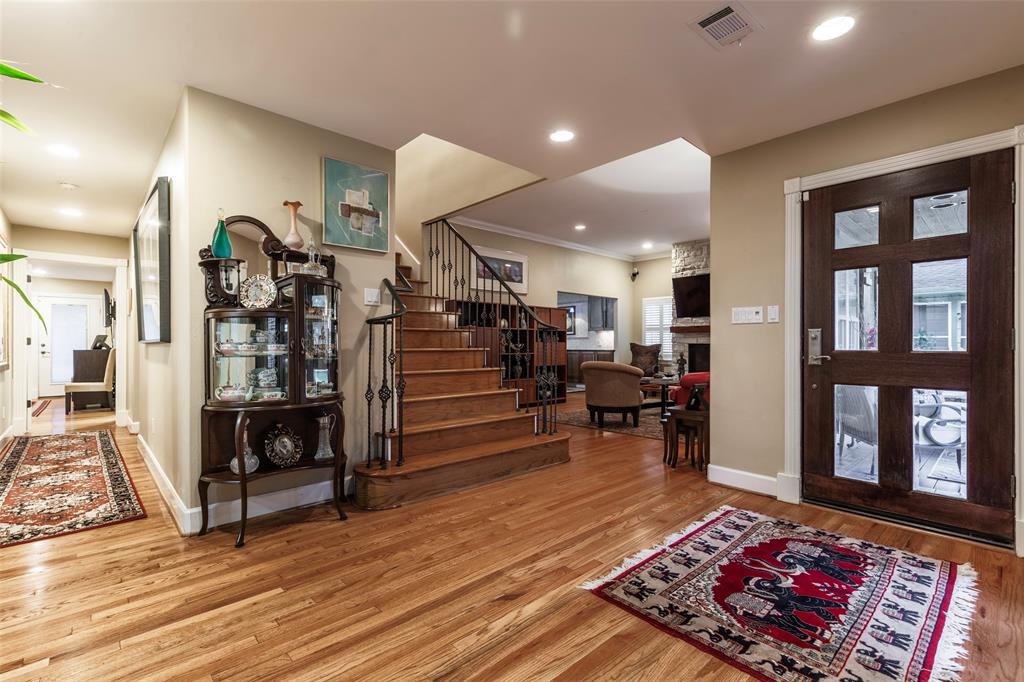 3115 2 Conway Street, Houston, Texas 77025, 5 Bedrooms Bedrooms, 17 Rooms Rooms,3 BathroomsBathrooms,Single-family,For Sale,Conway,59204090