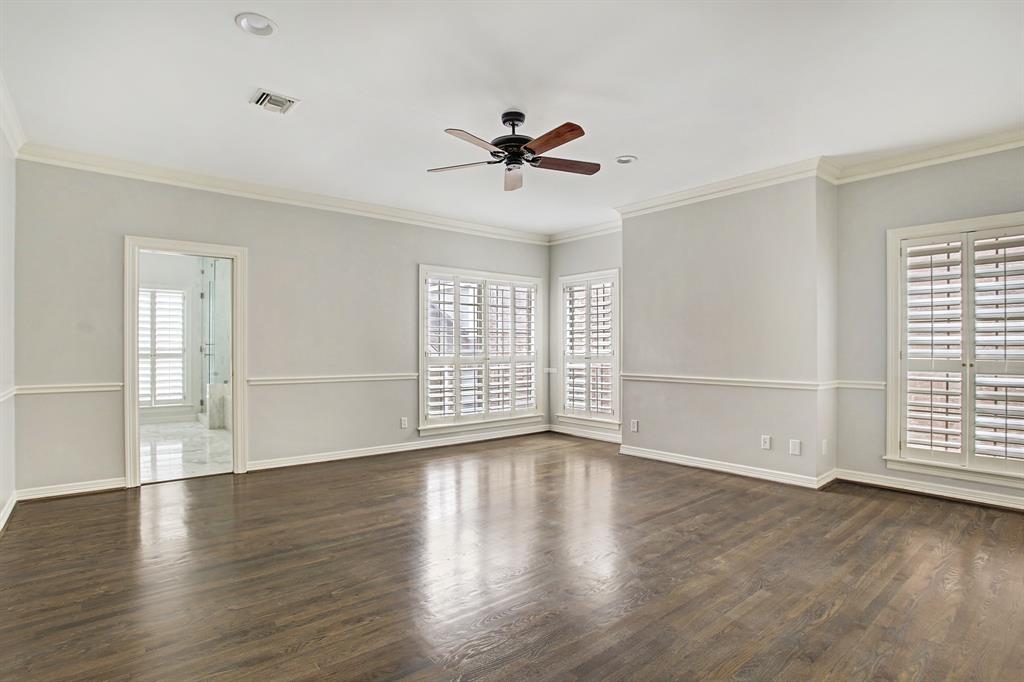 4830 2 Post Oak Timber Drive, Houston, Texas 77056, 3 Bedrooms Bedrooms, 10 Rooms Rooms,4 BathroomsBathrooms,Townhouse/condo,For Sale,Post Oak Timber,33950845
