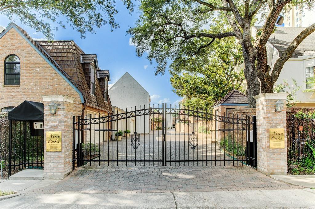 5332 2 Brownway Street, Houston, Texas 77056, 3 Bedrooms Bedrooms, 7 Rooms Rooms,3 BathroomsBathrooms,Townhouse/condo,For Sale,Brownway,27577468