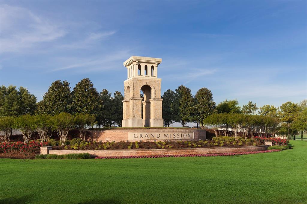 20307 1 Laila Manor Lane, Richmond, Texas 77407, 4 Bedrooms Bedrooms, 7 Rooms Rooms,3 BathroomsBathrooms,Single-family,For Sale,Laila Manor,53731634
