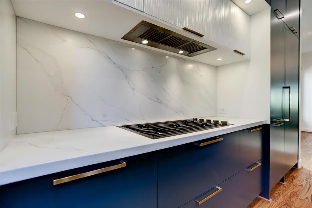 411 3 Reinicke Street, Houston, Texas 77007, 3 Bedrooms Bedrooms, 7 Rooms Rooms,3 BathroomsBathrooms,Single-family,For Sale,Reinicke,52481905