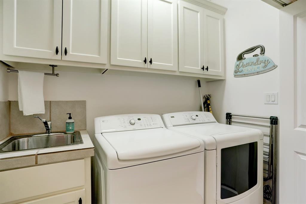 411 3 Reinicke Street, Houston, Texas 77007, 3 Bedrooms Bedrooms, 7 Rooms Rooms,3 BathroomsBathrooms,Single-family,For Sale,Reinicke,52481905