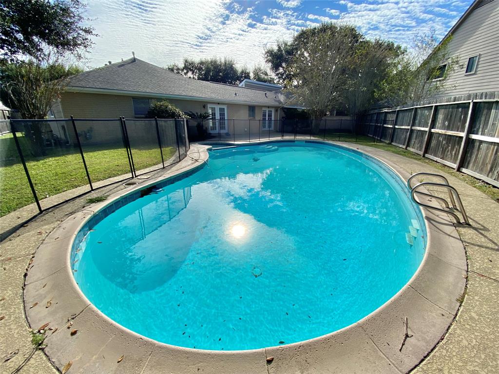 11306 1 Briar Rose Drive, Houston, Texas 77077, 4 Bedrooms Bedrooms, 4 Rooms Rooms,2 BathroomsBathrooms,Single-family,For Sale,Briar Rose,77997286