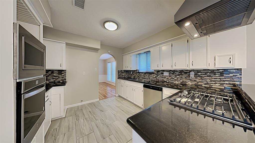 11306 1 Briar Rose Drive, Houston, Texas 77077, 4 Bedrooms Bedrooms, 4 Rooms Rooms,2 BathroomsBathrooms,Single-family,For Sale,Briar Rose,77997286