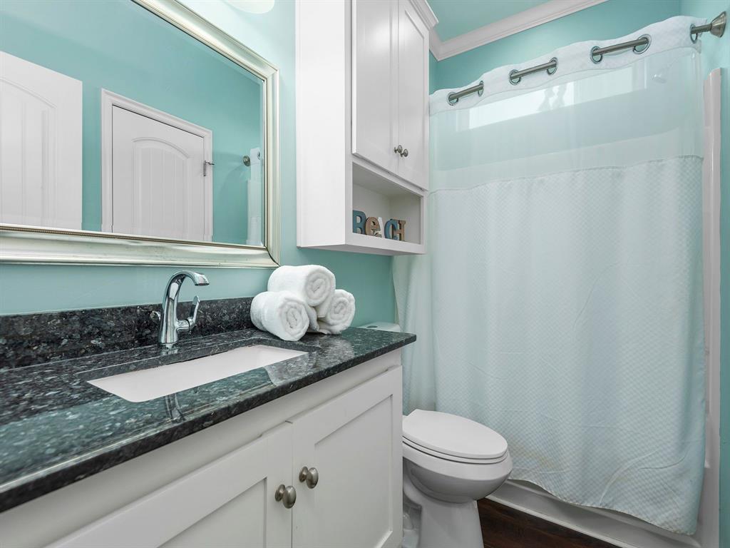 1942 1 Avenue G, Crystal Beach, Texas 77650, 3 Bedrooms Bedrooms, 6 Rooms Rooms,2 BathroomsBathrooms,Single-family,For Sale,Avenue G,69536116