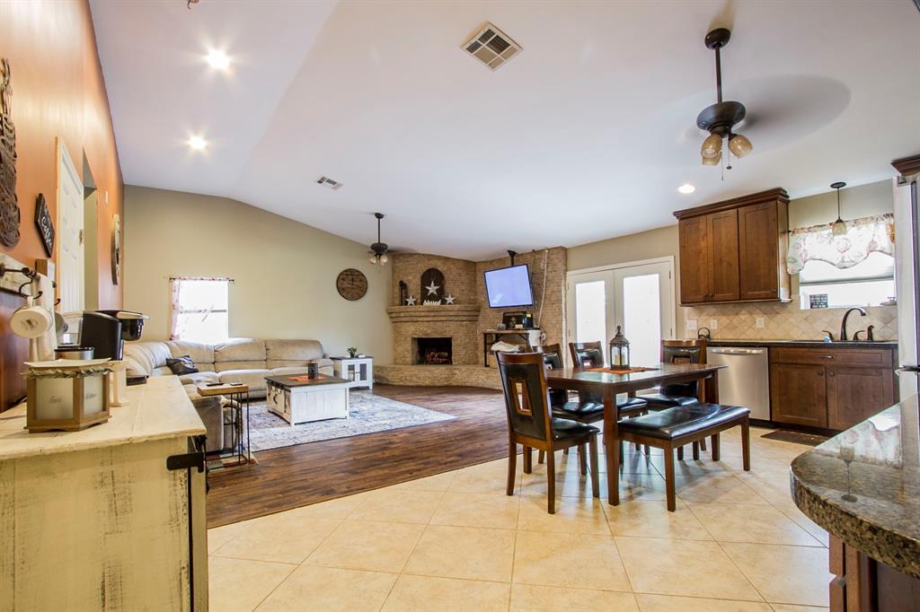 14914 2 Forest Lodge Drive, Houston, Texas 77070, 4 Bedrooms Bedrooms, 10 Rooms Rooms,4 BathroomsBathrooms,Single-family,For Sale,Forest Lodge,70277666