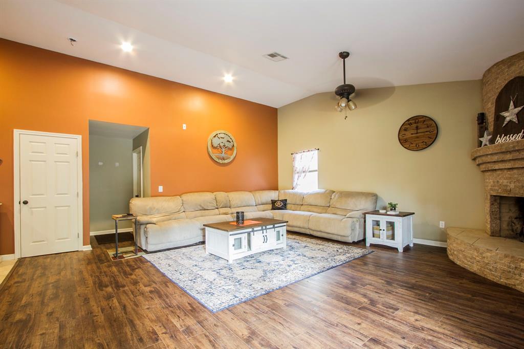 14914 2 Forest Lodge Drive, Houston, Texas 77070, 4 Bedrooms Bedrooms, 10 Rooms Rooms,4 BathroomsBathrooms,Single-family,For Sale,Forest Lodge,70277666