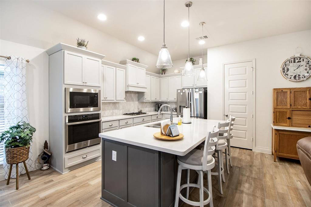 423 1 Callery Pear Court, Conroe, Texas 77304, 4 Bedrooms Bedrooms, 9 Rooms Rooms,3 BathroomsBathrooms,Single-family,For Sale,Callery Pear,70996943