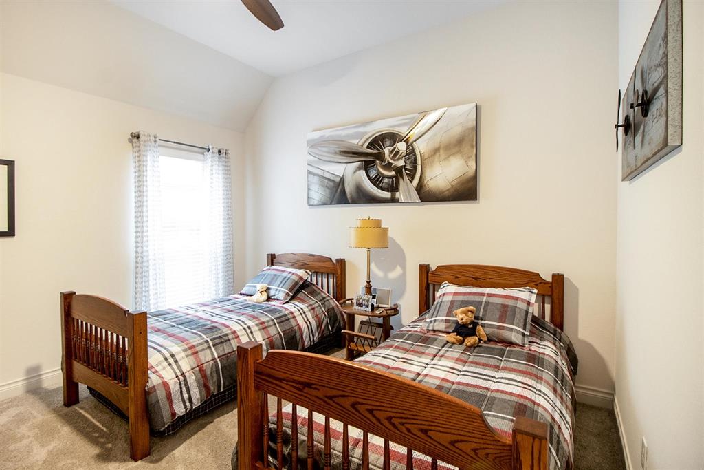 423 1 Callery Pear Court, Conroe, Texas 77304, 4 Bedrooms Bedrooms, 9 Rooms Rooms,3 BathroomsBathrooms,Single-family,For Sale,Callery Pear,70996943