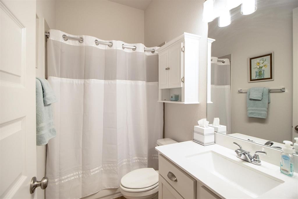 423 1 Callery Pear Court, Conroe, Texas 77304, 4 Bedrooms Bedrooms, 9 Rooms Rooms,3 BathroomsBathrooms,Single-family,For Sale,Callery Pear,70996943