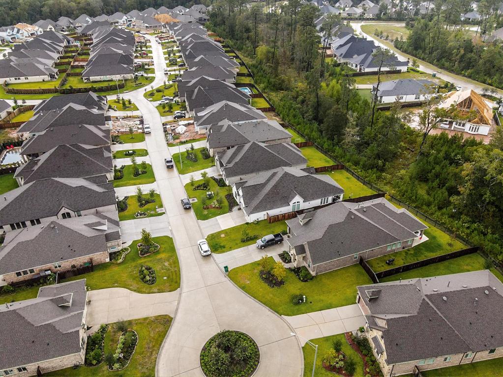 423 1 Callery Pear Court, Conroe, Texas 77304, 4 Bedrooms Bedrooms, 9 Rooms Rooms,3 BathroomsBathrooms,Single-family,For Sale,Callery Pear,70996943