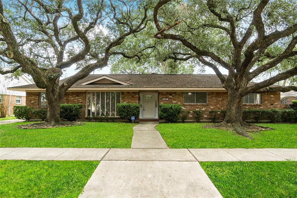 5338 1 Rutherglenn Drive, Houston, Texas 77096, 3 Bedrooms Bedrooms, 3 Rooms Rooms,2 BathroomsBathrooms,Single-family,For Sale,Rutherglenn,50061037