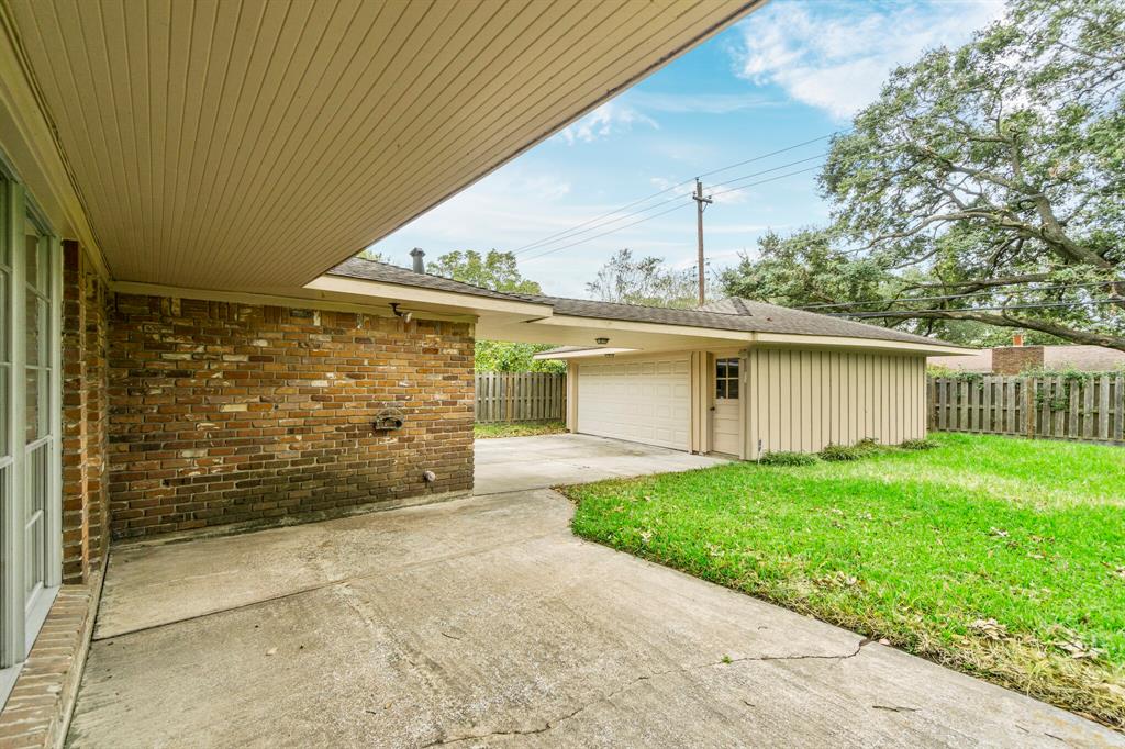 5338 1 Rutherglenn Drive, Houston, Texas 77096, 3 Bedrooms Bedrooms, 3 Rooms Rooms,2 BathroomsBathrooms,Single-family,For Sale,Rutherglenn,50061037