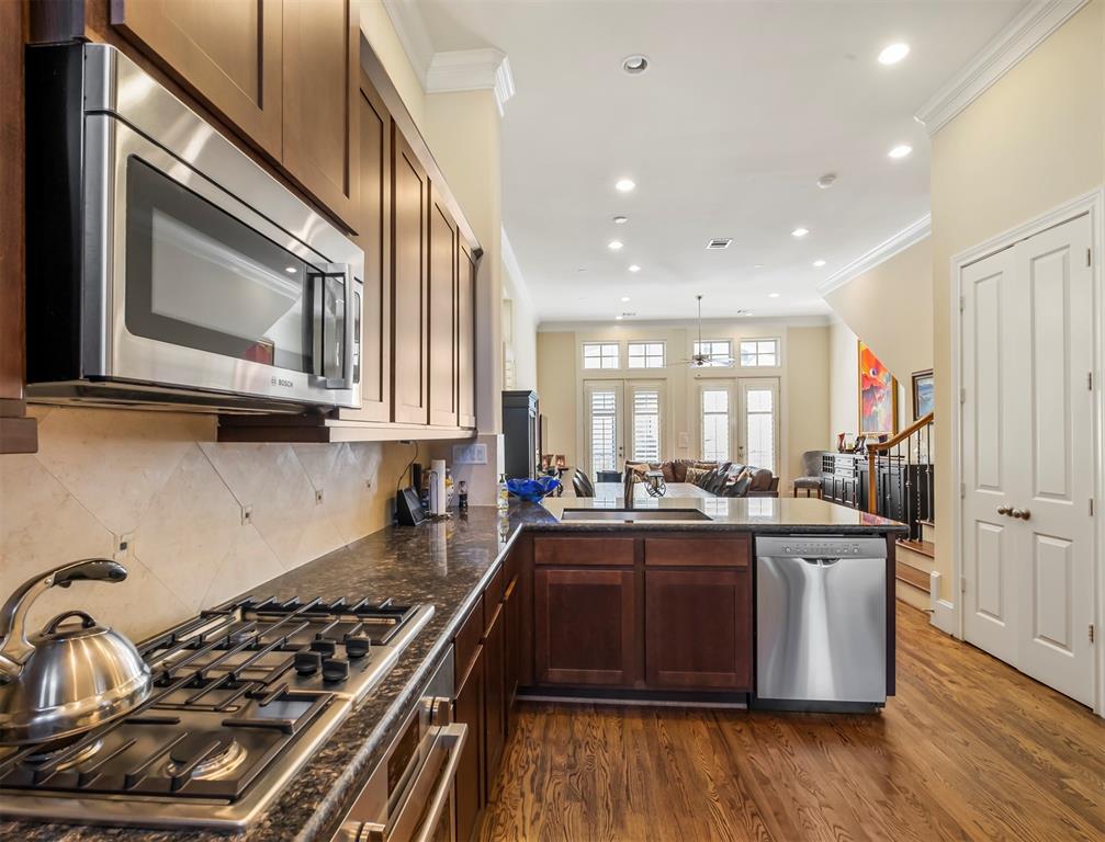 1814 3 Wrenwood Lakes, Houston, Texas 77043, 3 Bedrooms Bedrooms, 9 Rooms Rooms,3 BathroomsBathrooms,Single-family,For Sale,Wrenwood,55870805