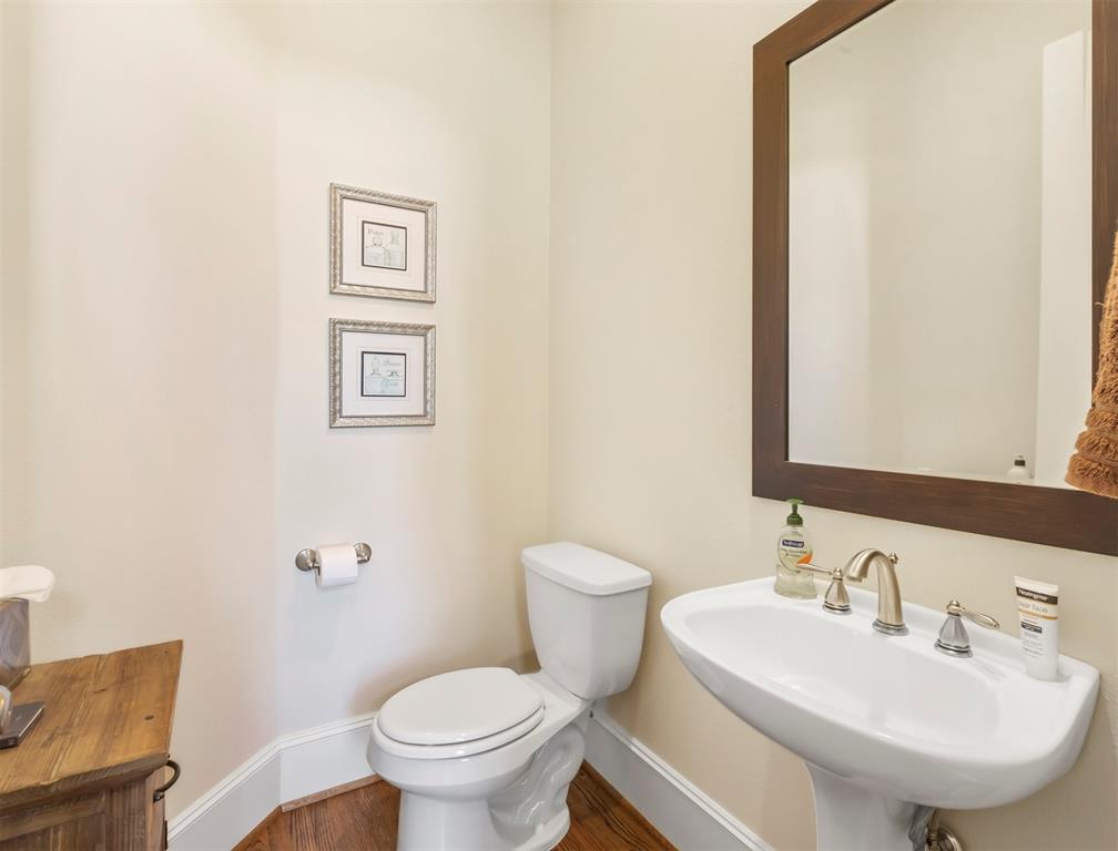 1814 3 Wrenwood Lakes, Houston, Texas 77043, 3 Bedrooms Bedrooms, 9 Rooms Rooms,3 BathroomsBathrooms,Single-family,For Sale,Wrenwood,55870805