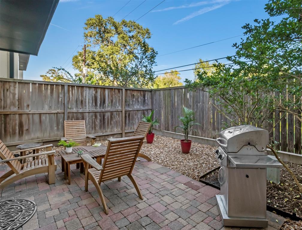 1814 3 Wrenwood Lakes, Houston, Texas 77043, 3 Bedrooms Bedrooms, 9 Rooms Rooms,3 BathroomsBathrooms,Single-family,For Sale,Wrenwood,55870805