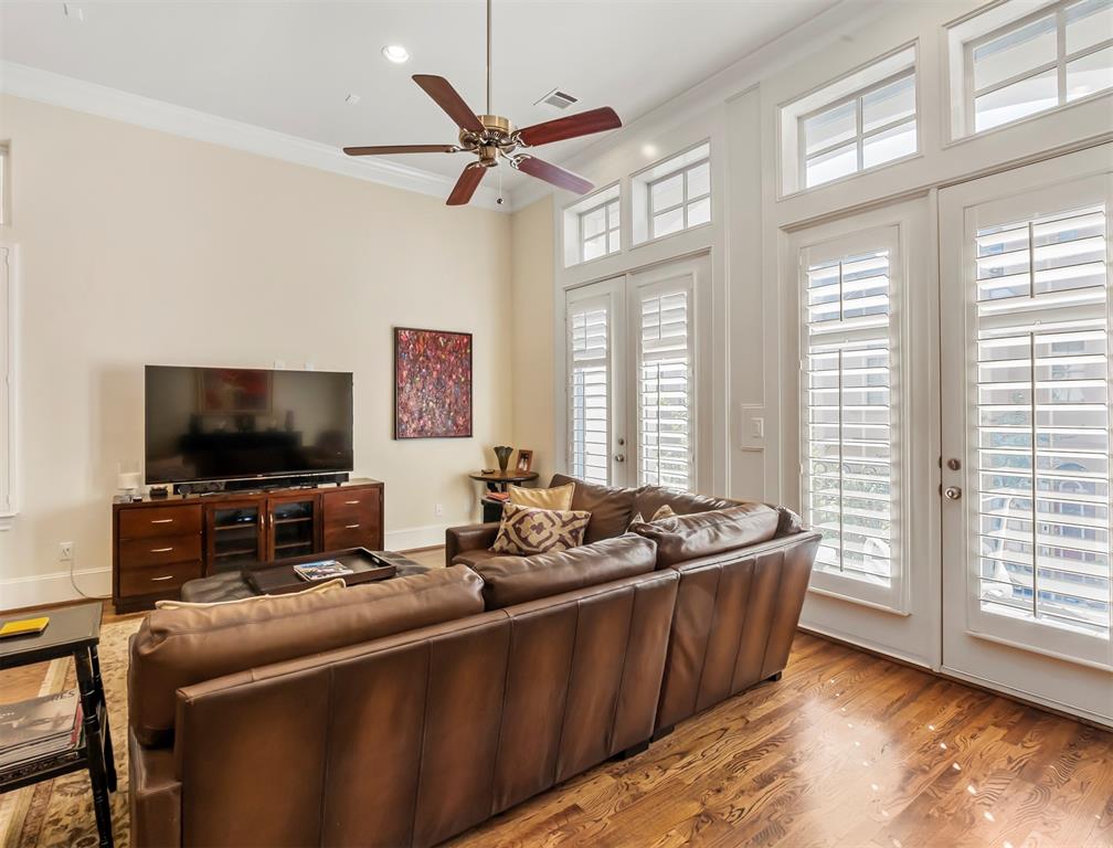 1814 3 Wrenwood Lakes, Houston, Texas 77043, 3 Bedrooms Bedrooms, 9 Rooms Rooms,3 BathroomsBathrooms,Single-family,For Sale,Wrenwood,55870805