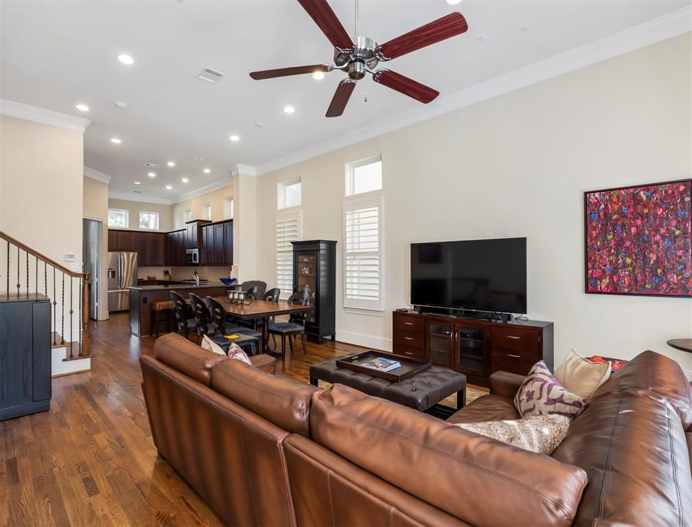 1814 3 Wrenwood Lakes, Houston, Texas 77043, 3 Bedrooms Bedrooms, 9 Rooms Rooms,3 BathroomsBathrooms,Single-family,For Sale,Wrenwood,55870805