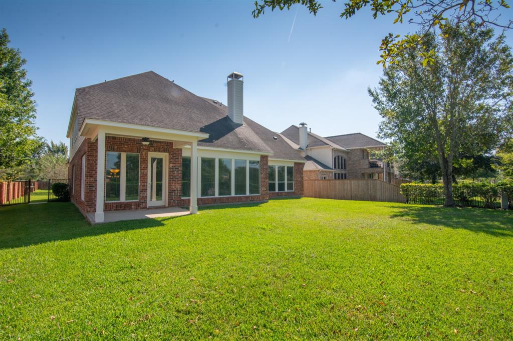 9202 2 Hernshead Lane, Missouri City, Texas 77459, 4 Bedrooms Bedrooms, 12 Rooms Rooms,3 BathroomsBathrooms,Single-family,For Sale,Hernshead,21036816