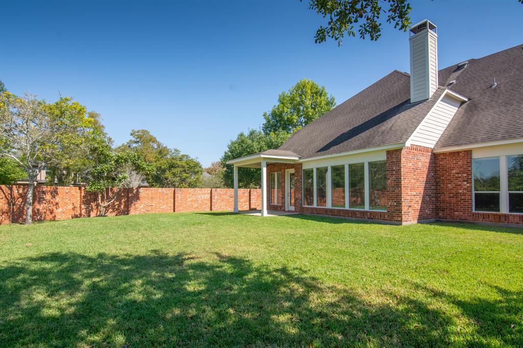 9202 2 Hernshead Lane, Missouri City, Texas 77459, 4 Bedrooms Bedrooms, 12 Rooms Rooms,3 BathroomsBathrooms,Single-family,For Sale,Hernshead,21036816