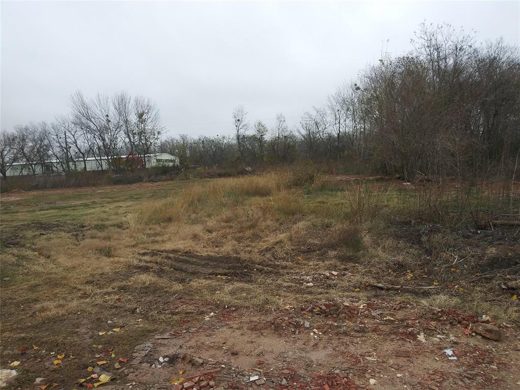 Here is your opportunity. Great location!!!Minutes away from Aliana
Seller restricting usage not to build any facility selling or serving alcoholic beverages. 
This is a non restricted property, you can build a beautiful home, start your, business, or lease it out.