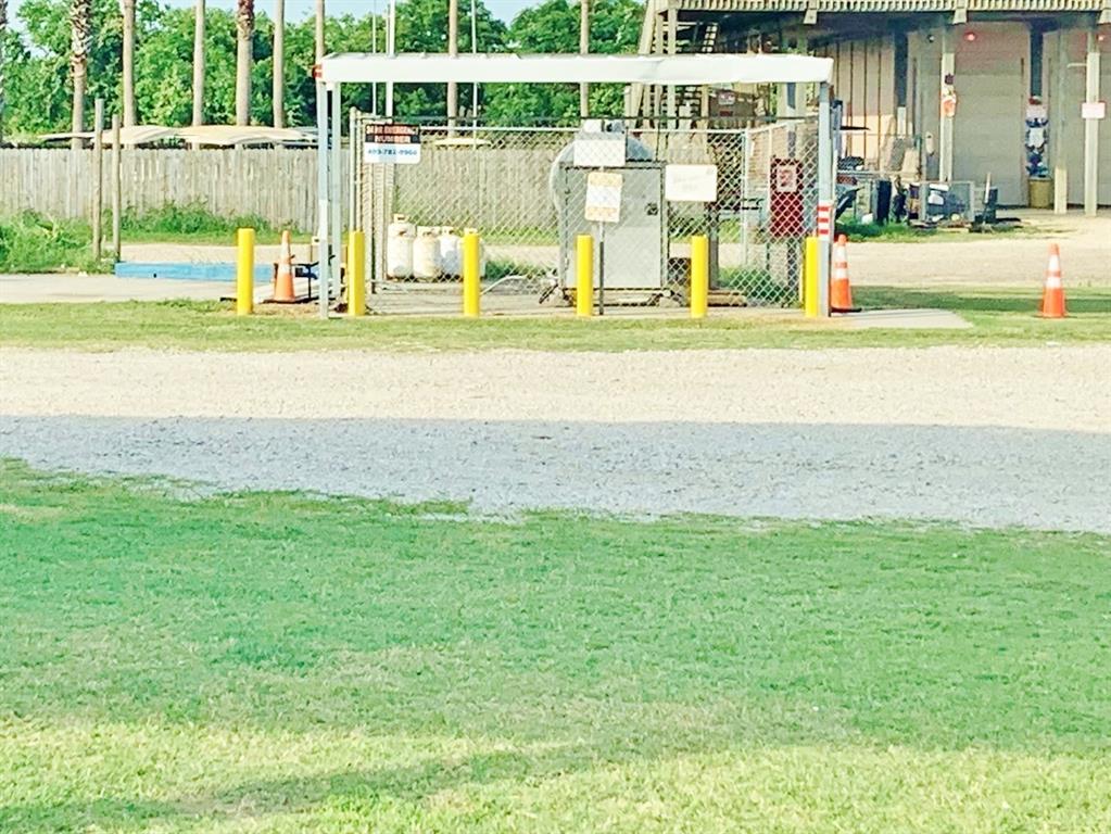 2061 Hwy 87, Bolivar Peninsula, Texas 77650, ,Lots,For Sale,Hwy 87,79362159