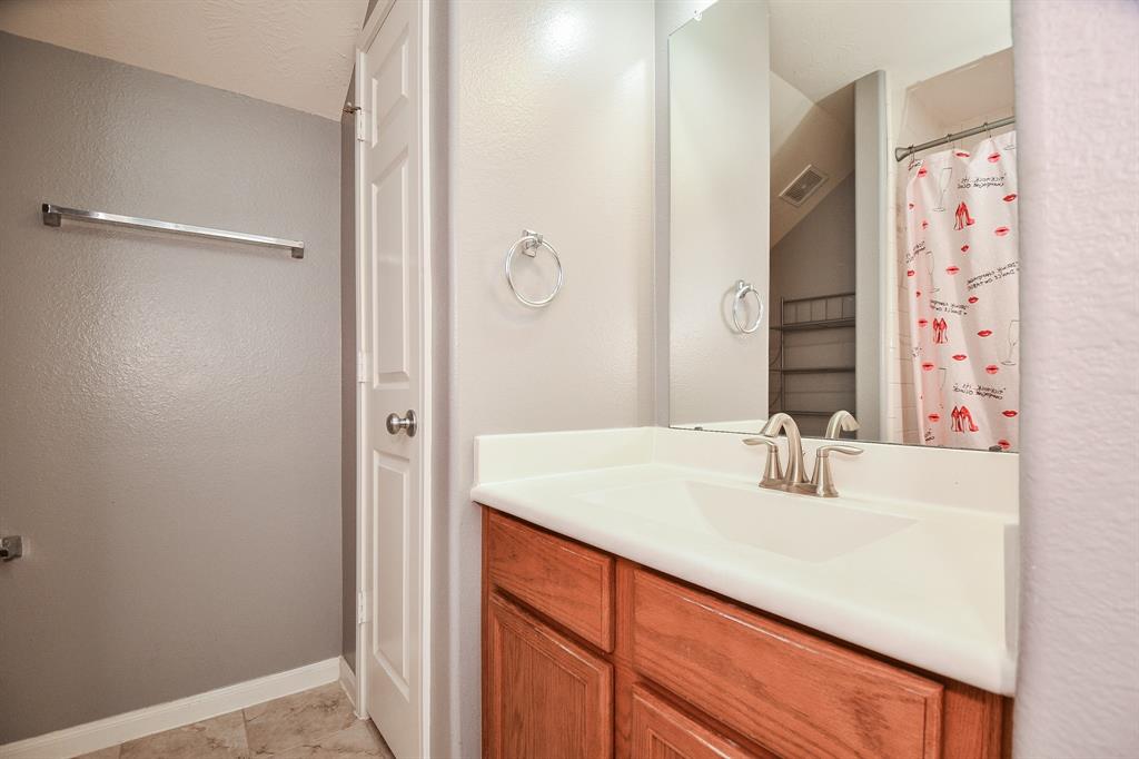 15015 2 Sunset Willow Drive, Humble, Texas 77346, 4 Bedrooms Bedrooms, 8 Rooms Rooms,3 BathroomsBathrooms,Single-family,For Sale,Sunset Willow,52902156