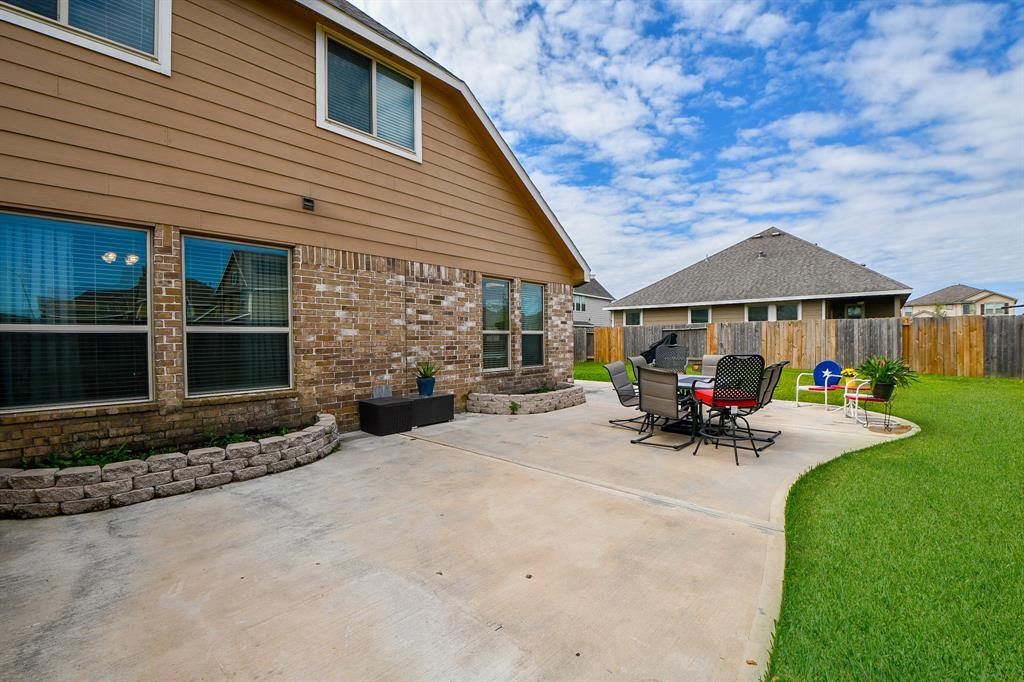 15015 2 Sunset Willow Drive, Humble, Texas 77346, 4 Bedrooms Bedrooms, 8 Rooms Rooms,3 BathroomsBathrooms,Single-family,For Sale,Sunset Willow,52902156